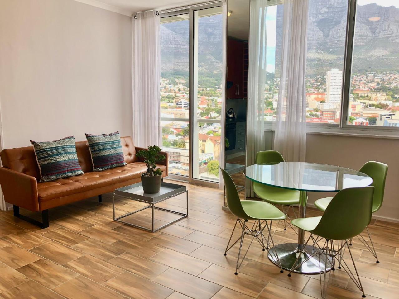 Urban Oasis at Perspectives Apartment Cape Town Bagian luar foto