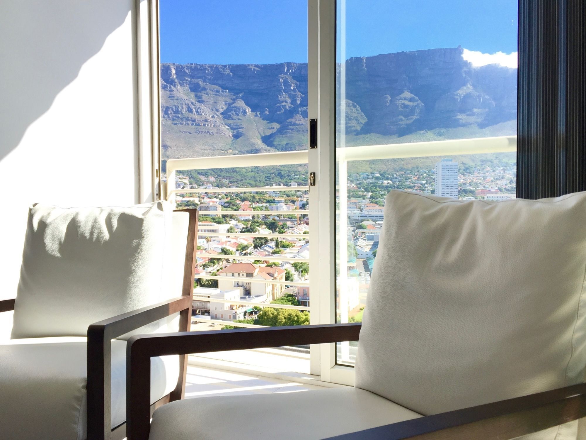 Urban Oasis at Perspectives Apartment Cape Town Bagian luar foto